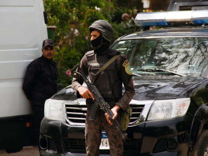 تسريب مكالمة “إباحية” لضابط شرطة مصري ردا على سقوط صيد إخواني ثمين.. الداخلية تعلق