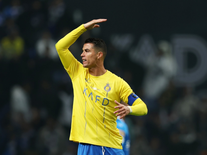 تصرف اللاعب المصري نبيل “دونغا” يثير غضب رونالدو