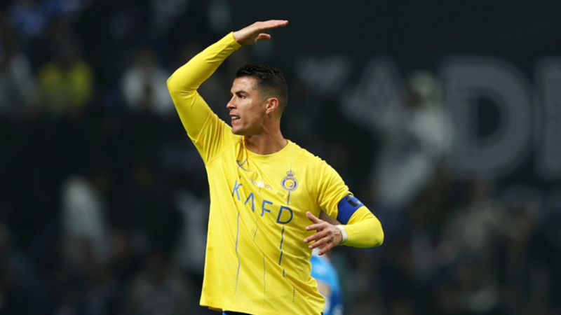 تصرف اللاعب المصري نبيل “دونغا” يثير غضب رونالدو