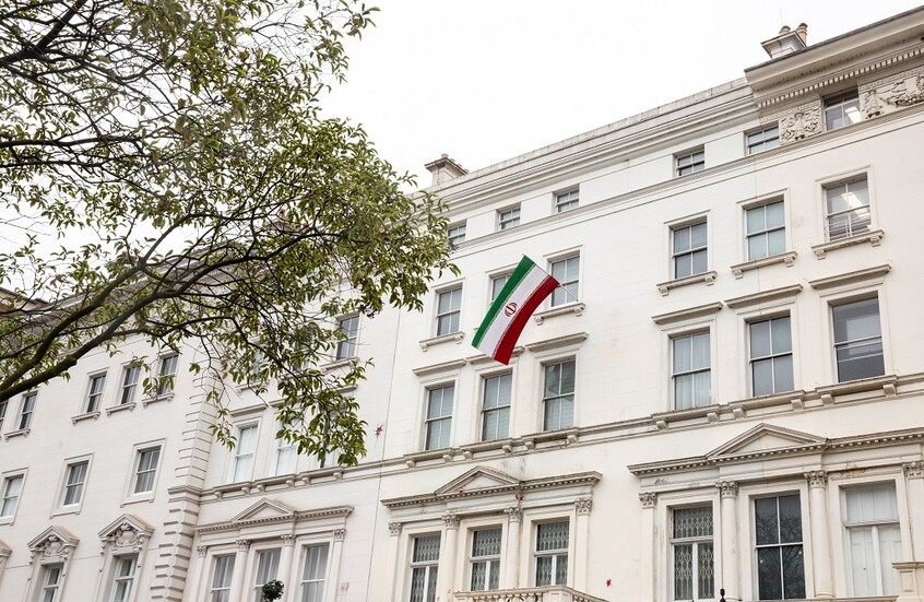 طهران تنصح الحكومة البريطانية بالوقوف في “الجانب الصحيح من التاريخ”