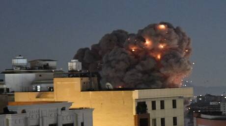 طهران: الهجمات الإسرائيلية والأمريكية على إيران ألحقت أضرارا بـ25 منشأة دوائية (فيديو)