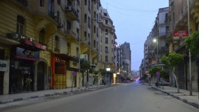 مصر.. مفاجأة صادمة بشأن إغلاق المحلات والكافيهات