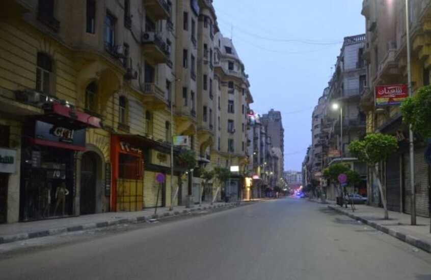 مصر.. مفاجأة صادمة بشأن إغلاق المحلات والكافيهات