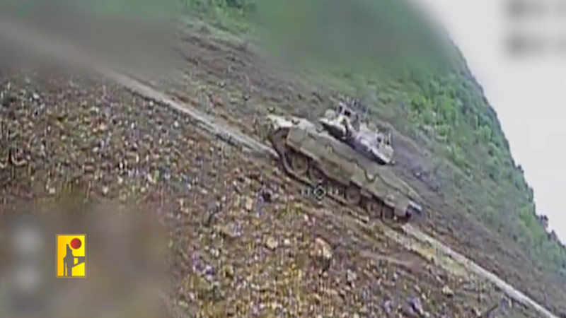 حزب الله ينشر مشاهد من استهداف دبابتين إسرائيليتين في وادي العيون جنوب لبنان (فيديو)