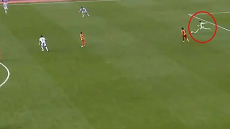 حارس مرمى في الدوري التركي يسجل هدفا استثنائيا