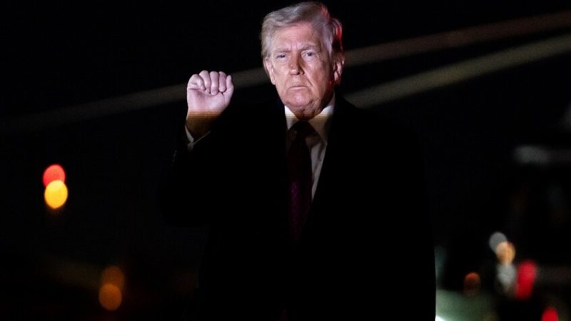 ترامب يكشف تفاصيل جديدة عن عملية “كوماندوز غير مسبوقة” في عمق إيران لإنقاذ عقيد أمريكي