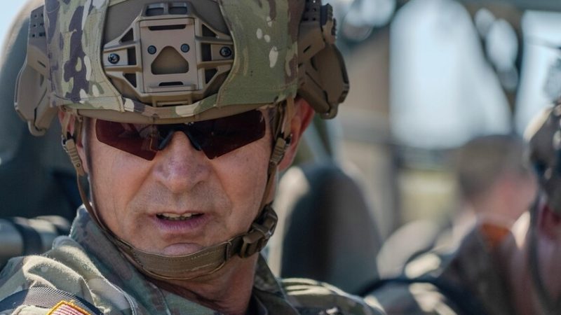 استخباراتي أمريكي: وضع الولايات المتحدة في الشرق الأوسط سيزداد سوءا والإيرانيون يملكون زمام الأمور