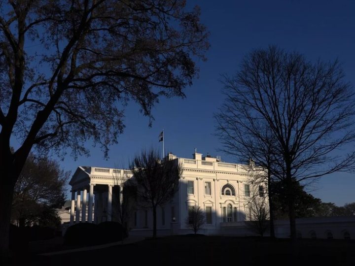 البيت الأبيض يجدد تهديده بإعادة إيران إلى “العصر الحجري”