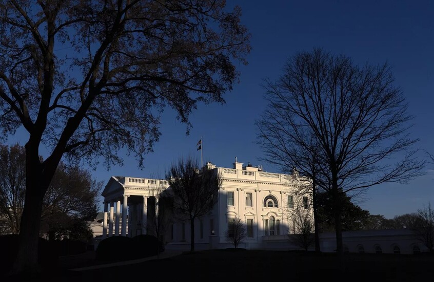 البيت الأبيض يجدد تهديده بإعادة إيران إلى “العصر الحجري”