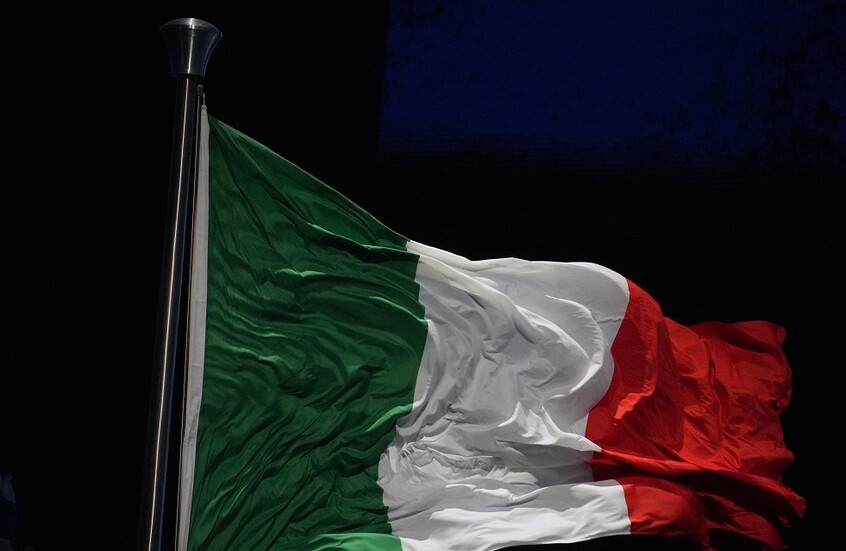 بوليتيكو: وزير دفاع إيطاليا يخشى من تحول الصراع بين واشنطن وطهران إلى حرب نووية