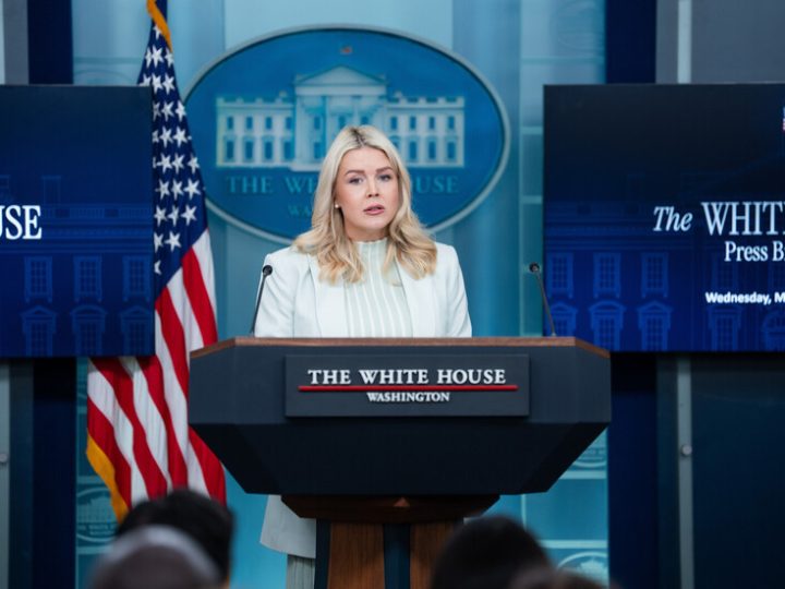 كارولين ليفيت: توجد مناقشات حول اجتماعات أمريكية إيرانية وجها لوجه