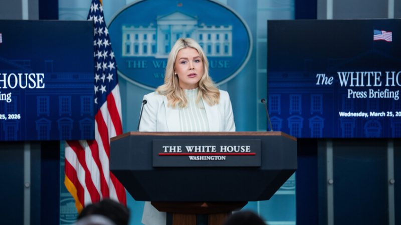 كارولين ليفيت: توجد مناقشات حول اجتماعات أمريكية إيرانية وجها لوجه