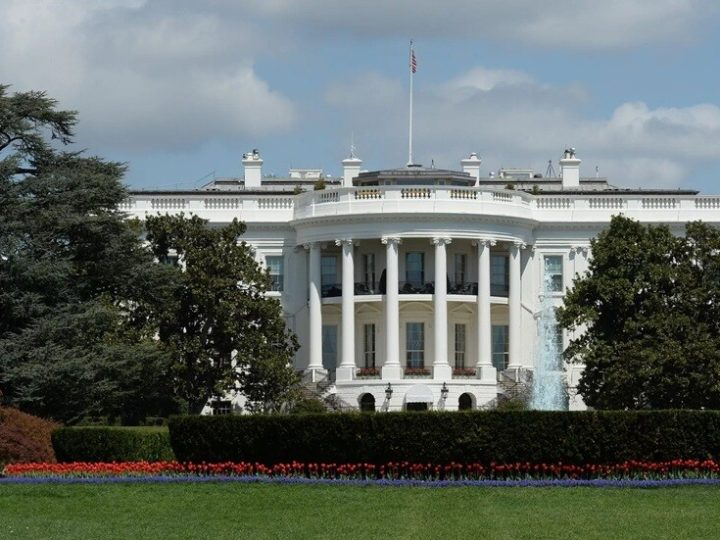 واشنطن تعلن إرسال فريق تفاوضي إلى إسلام آباد بقيادة فانس لاستئناف المفاوضات مع إيران