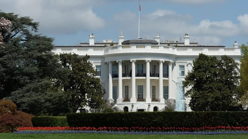 واشنطن تعلن إرسال فريق تفاوضي إلى إسلام آباد بقيادة فانس لاستئناف المفاوضات مع إيران