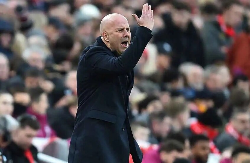 “بتعليق مفاجئ”.. سلوت يرد على أنباء مغادرة ليفربول (فيديو)