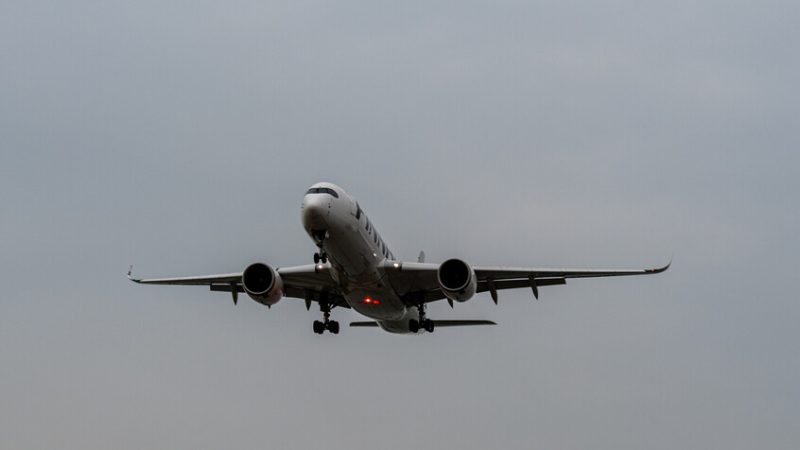 طرق بديلة للشحن مع تصاعد أزمة مضيق هرمز