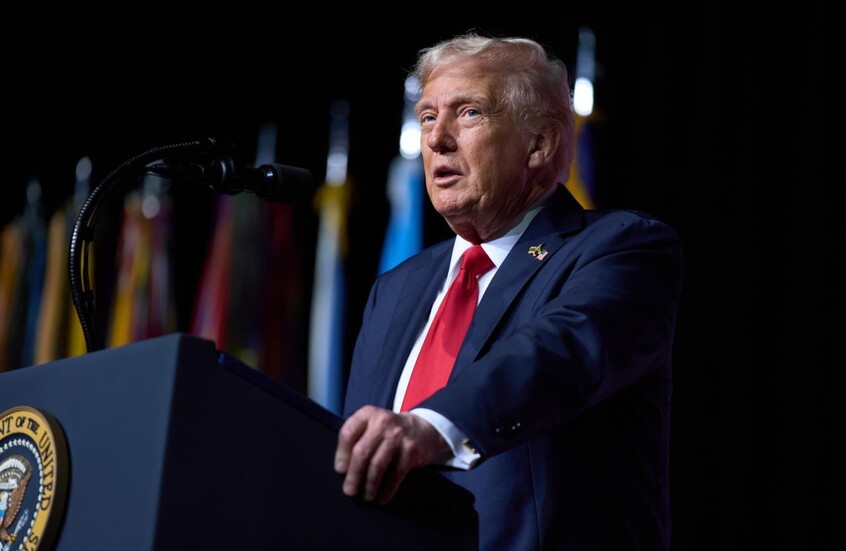 ترامب: إيران لا تملك سوى التهديد بالممرات وبقاء مسؤوليها على قيد الحياة فقط من أجل التفاوض