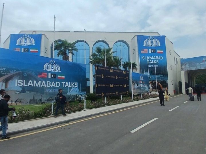 “تسنيم” تنفي أنباء التفاوض لأيام وتؤكد: محادثات إسلام آباد قد تبدأ الليلة ولمدة يوم واحد فقط