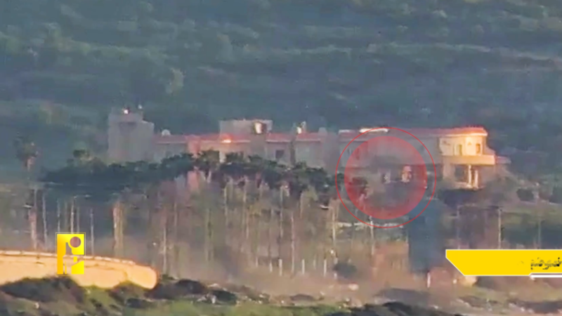 “سحب إصابات وسقوط مقذوف واندلاع النيران”.. “حزب الله” يبث مشاهد من عملياته ضد إسرائيل (فيديوهات)