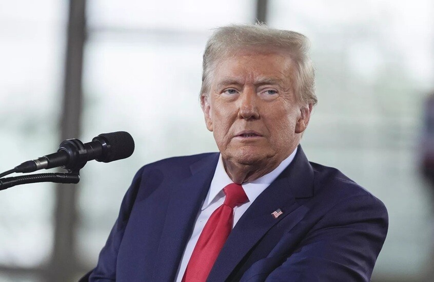 ترامب يلوح برسوم 50% على الصين إذا دعمت إيران عسكريا