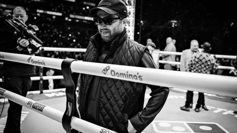 تركي آل الشيخ يشعل الأجواء بين الملاكمين تايسون فيوري وجوشوا (فيديو)