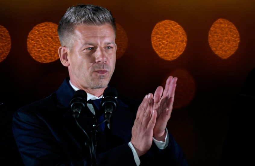 زعيم المعارضة الهنغارية يتلقى تهاني القادة الأوروبيين بالفوز في الانتخابات