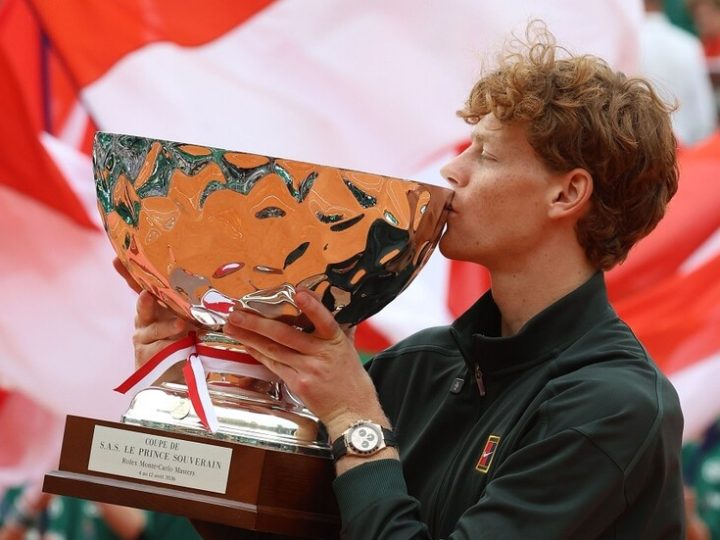 عصفورين بحجر واحد.. سينر يفوز ببطولة مونت كارلو للتنس على حساب ألكاراز (فيديو)