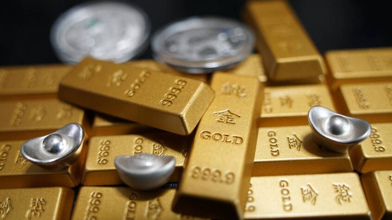 انخفاض أسعار الذهب والبلاتين بعد تصريحات ترامب عن مضيق هرمز