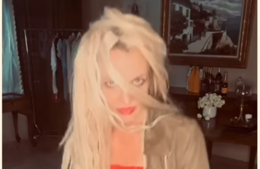 فنانة  عالمية مثيرة للجدل تدخل مركزا لإعادة التأهيل من المخدرات