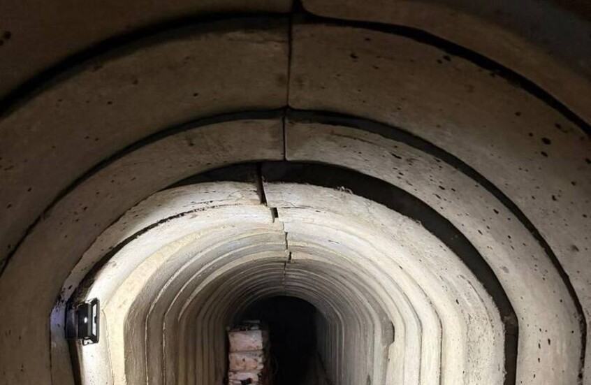 الجيش الإسرائيلي يعلن تدمير نفق لـ”حزب الله” في جنوب لبنان (فيديو)