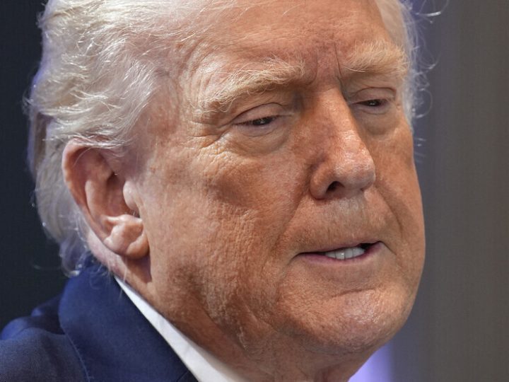 ترامب ينشر صورة له على هيئة المسيح المخلص (صورة)