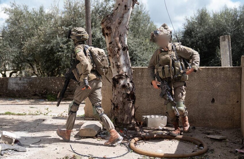 الجيش الإسرائيلي يعلن تطويق مدينة بنت جبيل في جنوب لبنان (فيديو + صور)