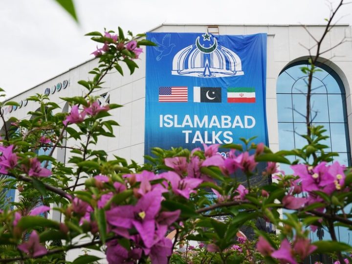 “ذا أتلانتيك” تكشف عن موعد محتمل لانعقاد الجولة الثانية من المحادثات الإيرانية الأمريكية