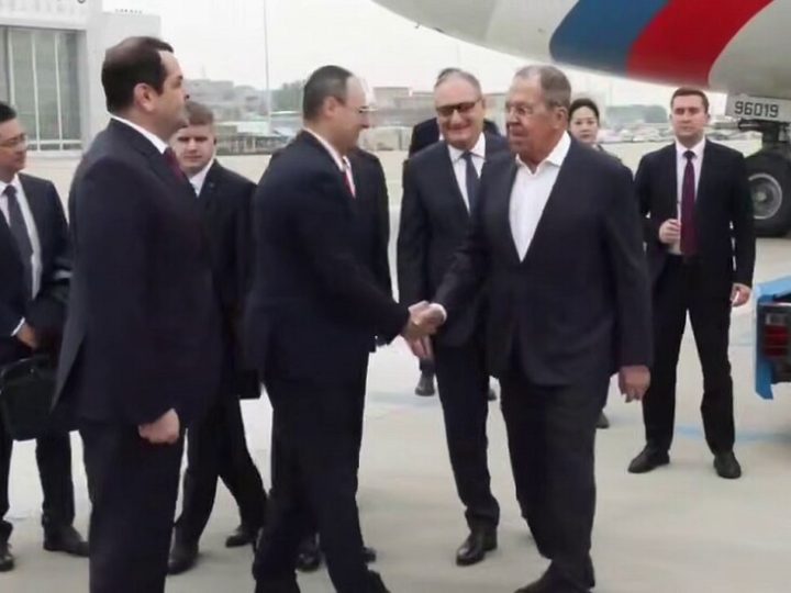لافروف يصل إلى الصين في زيارة رسمية