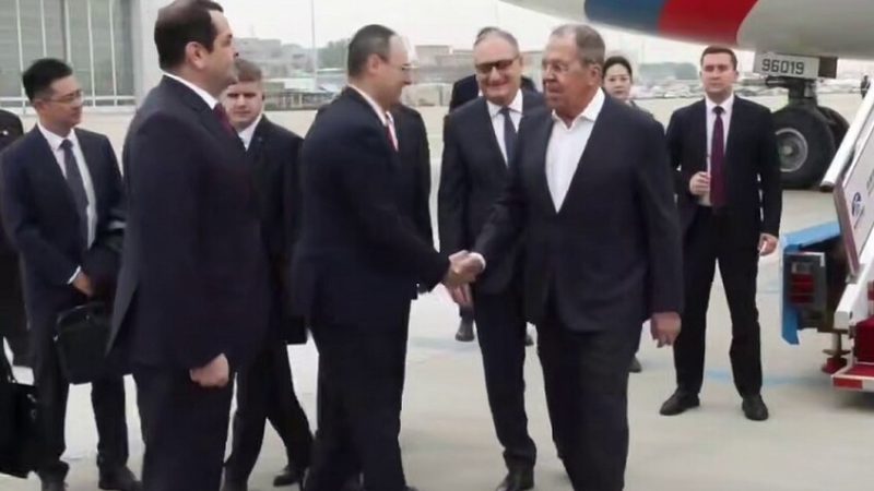 لافروف يصل إلى الصين في زيارة رسمية