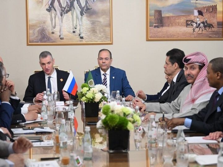 سلوتسكي يناقش مع سفراء عرب في موسكو الأوضاع حول إيران ووقف التصعيد في الخليج