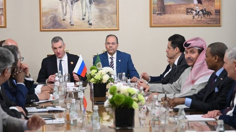 سلوتسكي يناقش مع سفراء عرب في موسكو الأوضاع حول إيران ووقف التصعيد في الخليج