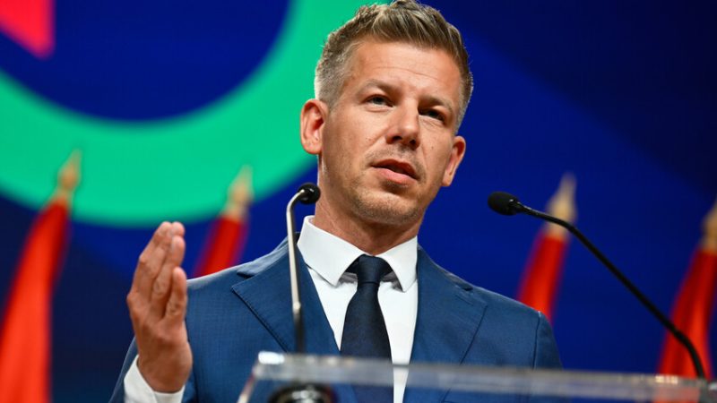 ماغيار يوافق على مطالبة الاتحاد الأوروبي بالإفراج عن الأصول الهنغارية المجمدة