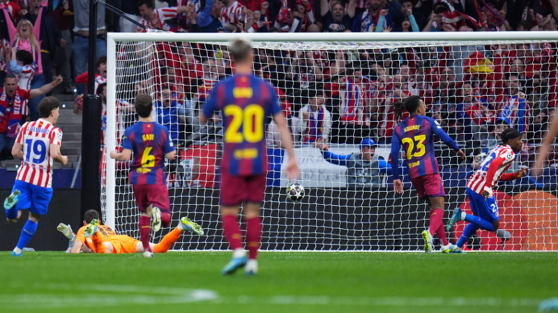 أتلتيكو مدريد يفسد ريمونتادا برشلونة ويبلغ نصف نهائي دوري أبطال أوروبا