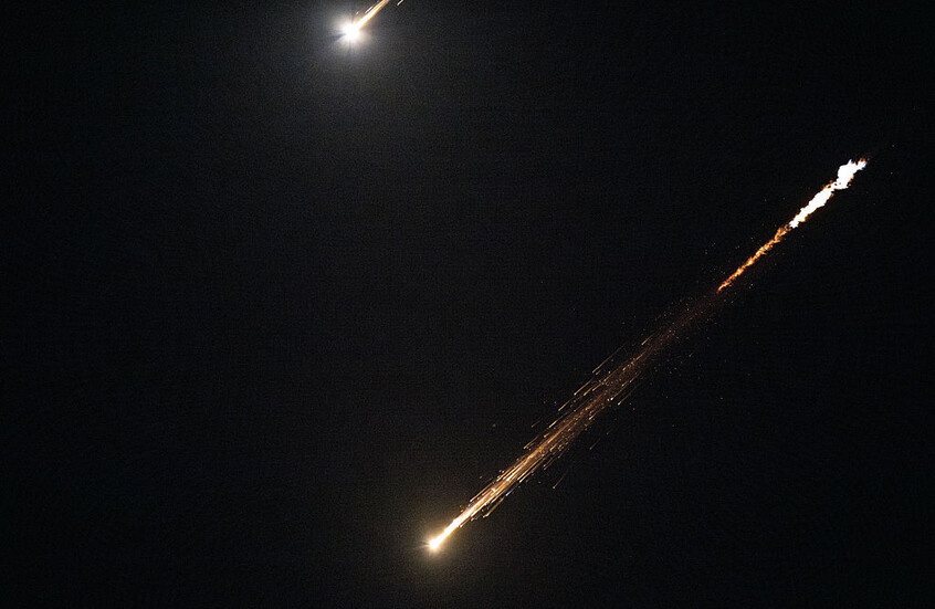 “فاينانشال تايمز”: إيران استخدمت قمرا صناعيا صينيا لاستهداف القواعد الأمريكية