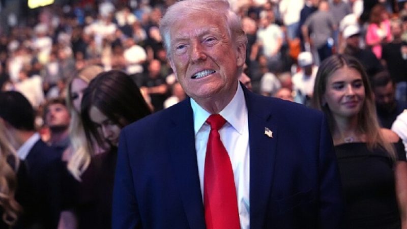 ترامب: الصين سعيدة بعملي حول مضيق هرمز ووافقت على عدم إرسال أسلحة إلى إيران