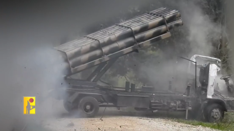 “مقاتلون يسخرون من نتنياهو وإصابة دبابة وغيرها”.. مشاهد من عمليات “حزب الله” ضد إسرائيل (فيديوهات)