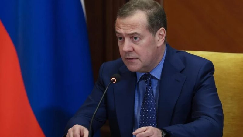 ميدفيديف يشير إلى قائمة أهداف محتملة للضربات الروسية في أوروبا