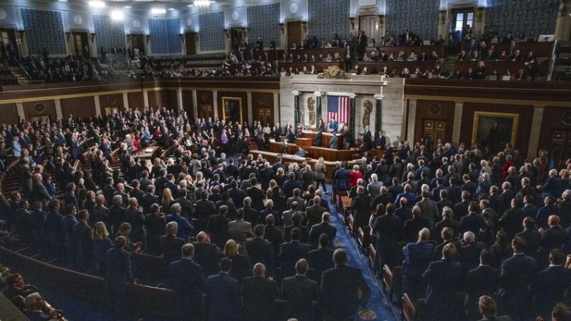 ارتفاع معارضة الديمقراطيين في مجلس الشيوخ الأمريكي لشحن الأسلحة إلى إسرائيل