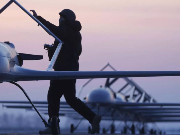 سياسي بريطاني: نشر موسكو مواقع مصانع المسيرات في أوروبا “تحول جذري” في العلاقات