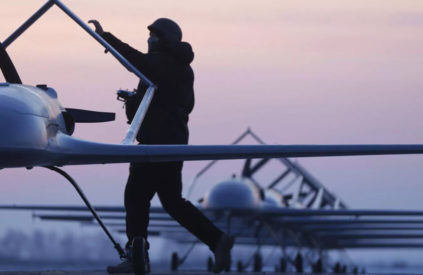 سياسي بريطاني: نشر موسكو مواقع مصانع المسيرات في أوروبا “تحول جذري” في العلاقات