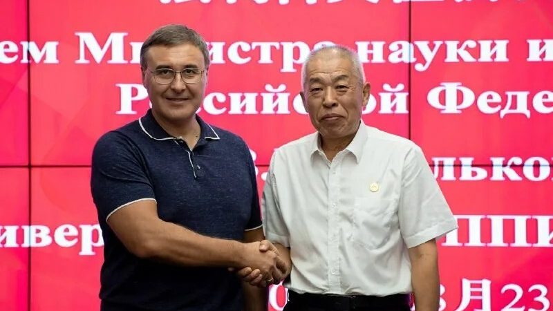 جامعة موسكو ومعهد بكين التكنولوجي يحتفلان بالذكرى الـ10 لتأسيس الجامعة المشتركة