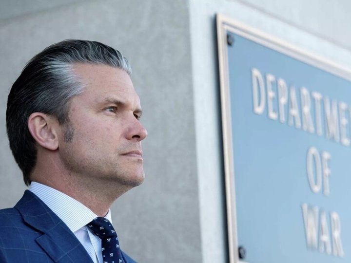 وزير الحرب الأمريكي: إيران متلهفة للحفاظ على وقف إطلاق النار