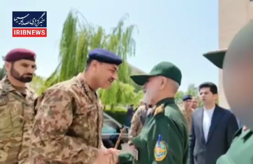 قائد مقر “خاتم الأنبياء” لقائد الجيش الباكستاني: إيران مستعدة للرد بقوة على أي اعتداء (فيديو)