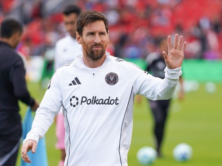 ميسي يستحوذ رسميا على ملكية فريق إسباني